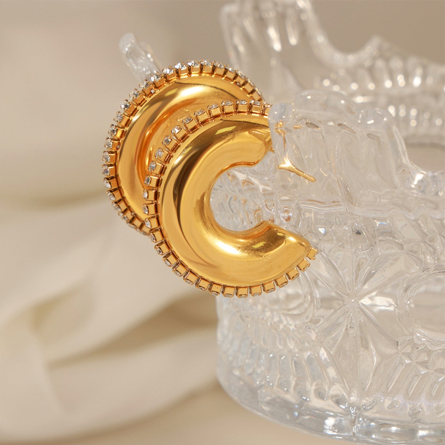 Golden Viva C-Hoop Earring
