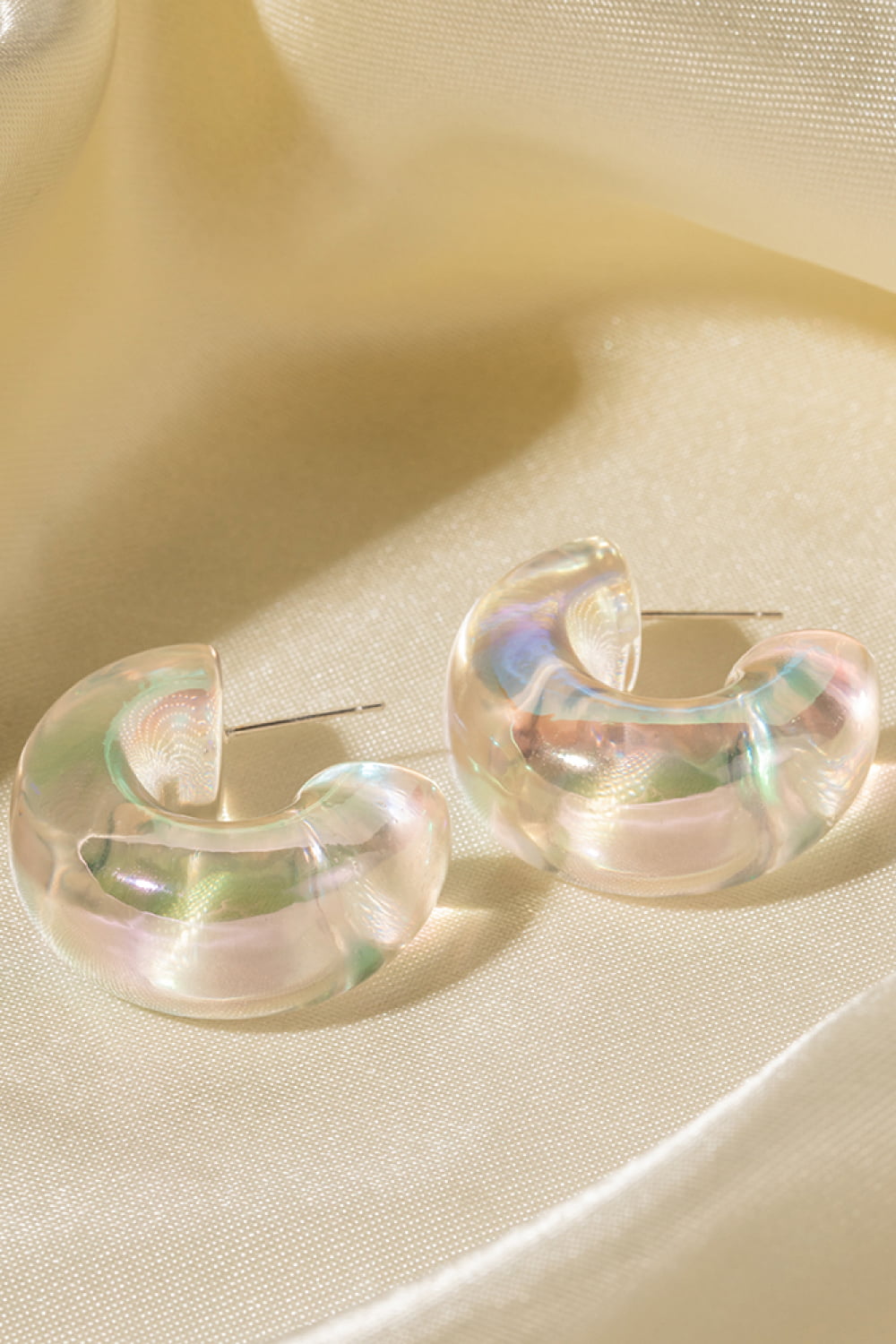 Sorisa Resin C-Hoop Earring